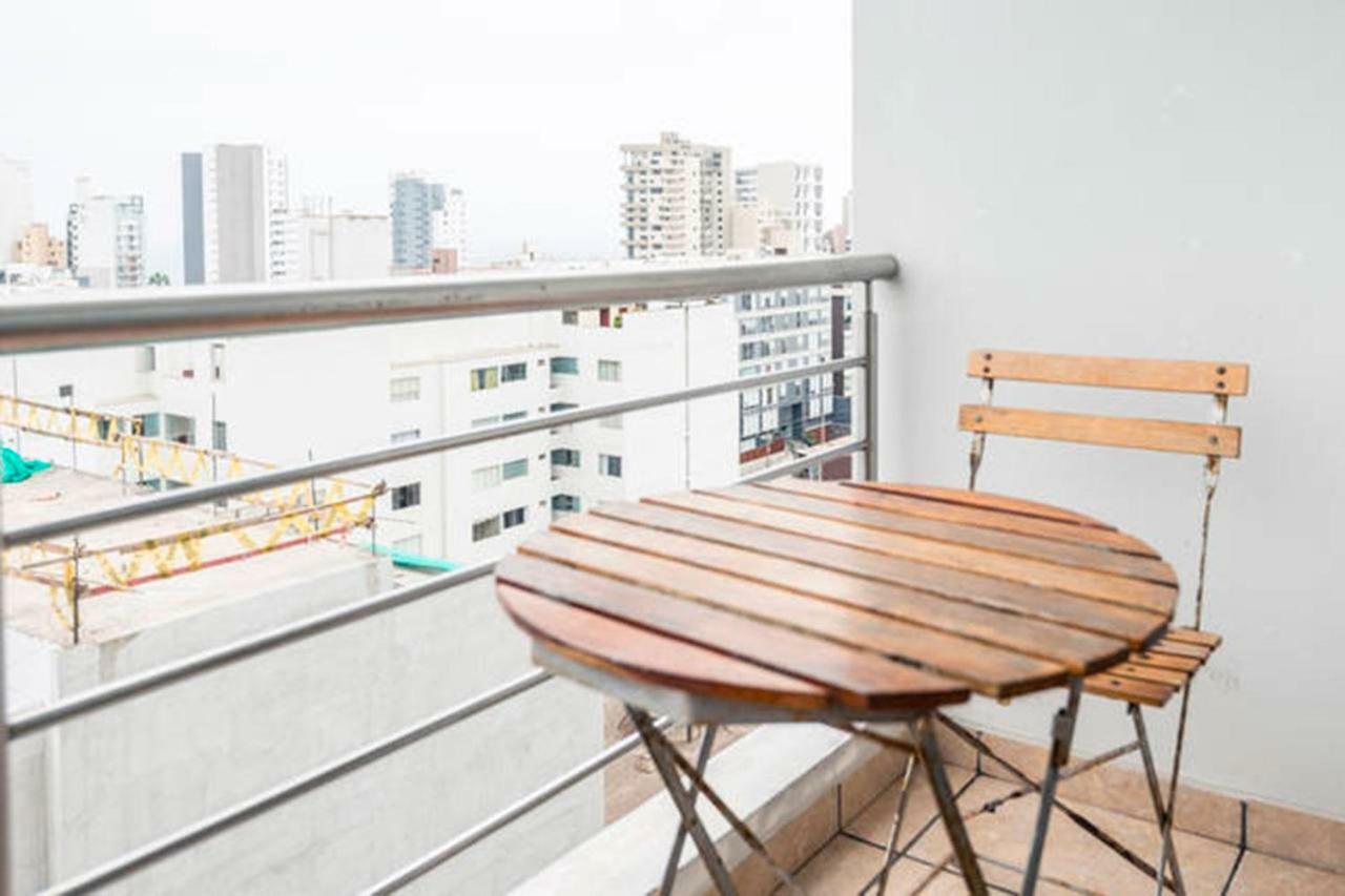 Avenida Jose Pardo Inn