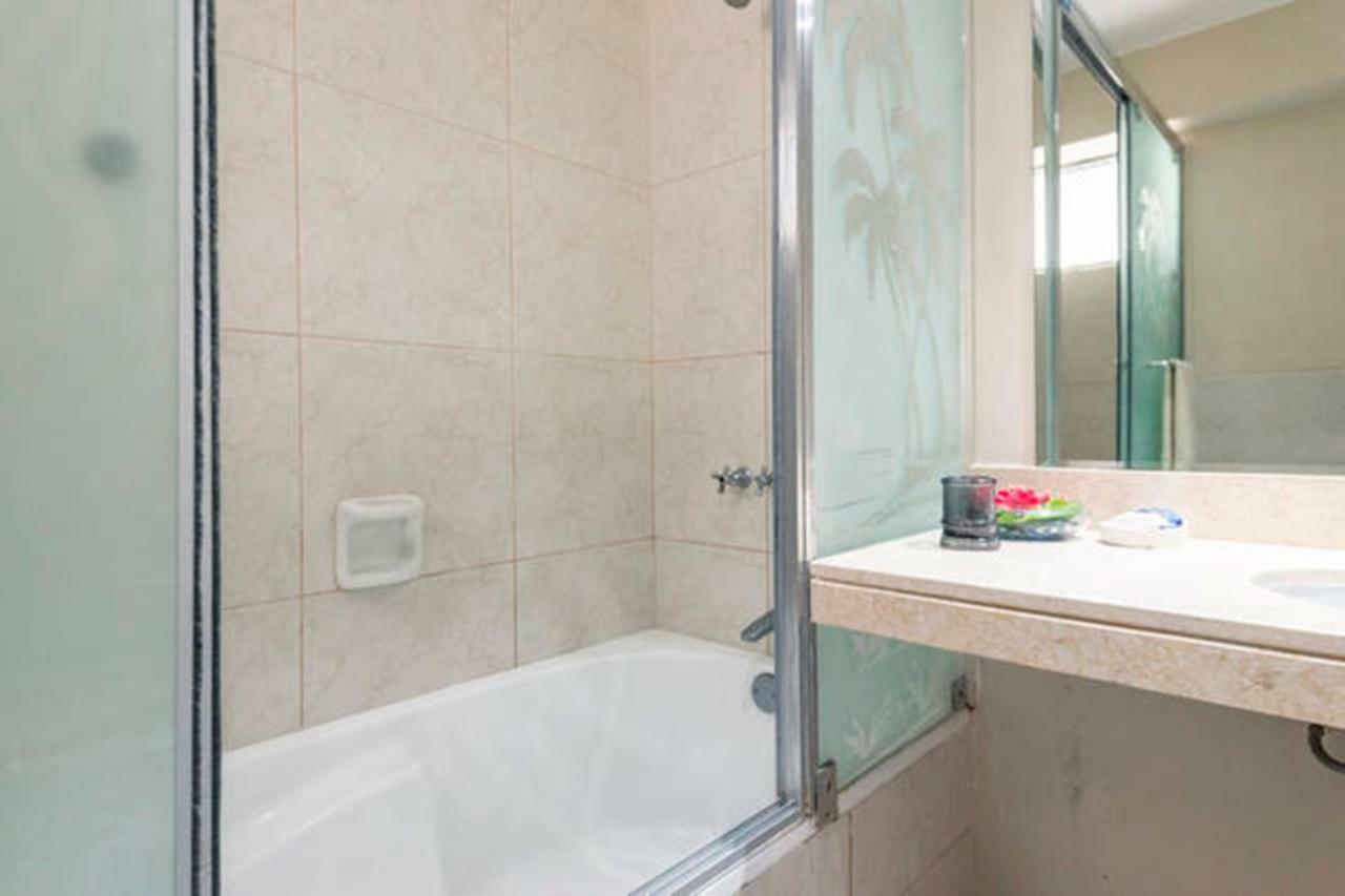 Avenida Jose Pardo Inn *